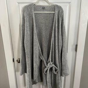 Aerie soft gray wrap size large
